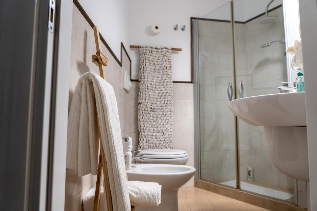 Ferienwohnung Wineart House, Terracielo Indipendente Nel Centro Di Monopoli Exterior foto