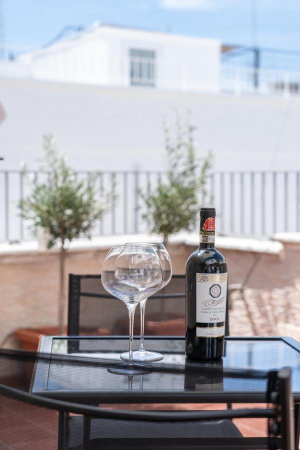 Ferienwohnung Wineart House, Terracielo Indipendente Nel Centro Di Monopoli Exterior foto