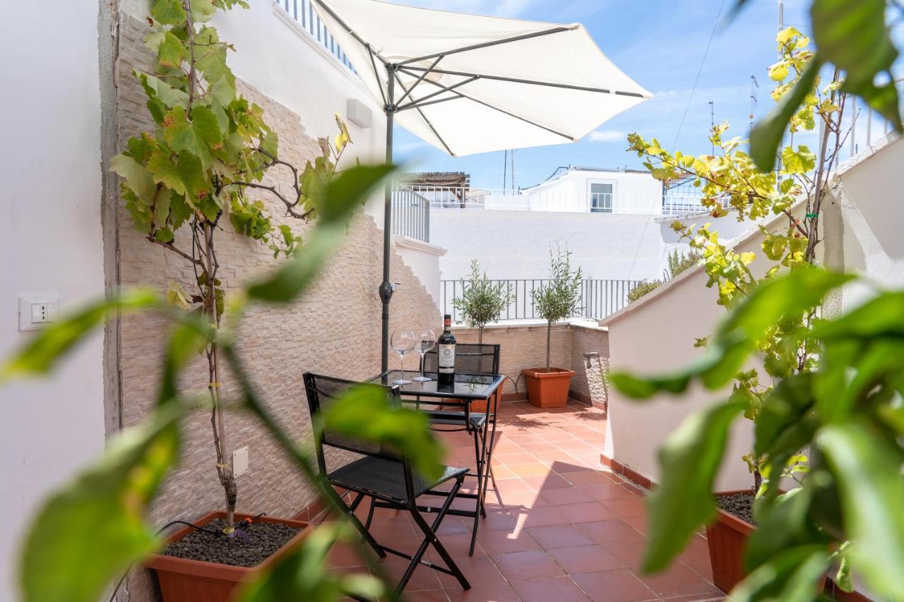 Ferienwohnung Wineart House, Terracielo Indipendente Nel Centro Di Monopoli Exterior foto